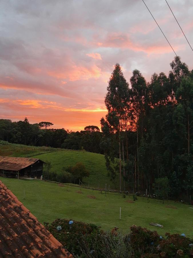 Chácara Quedinha D'água Casa de Campo